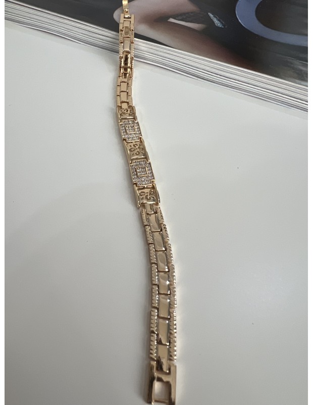 Pervin Çelik Xuping Vip Seri Taş Detaylı Bileklik