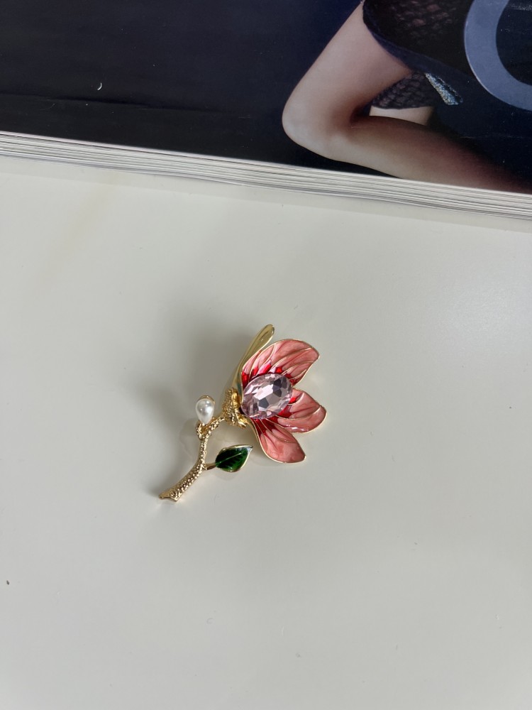 Pervin Çelik Pembe Çiçek Detaylı Broş