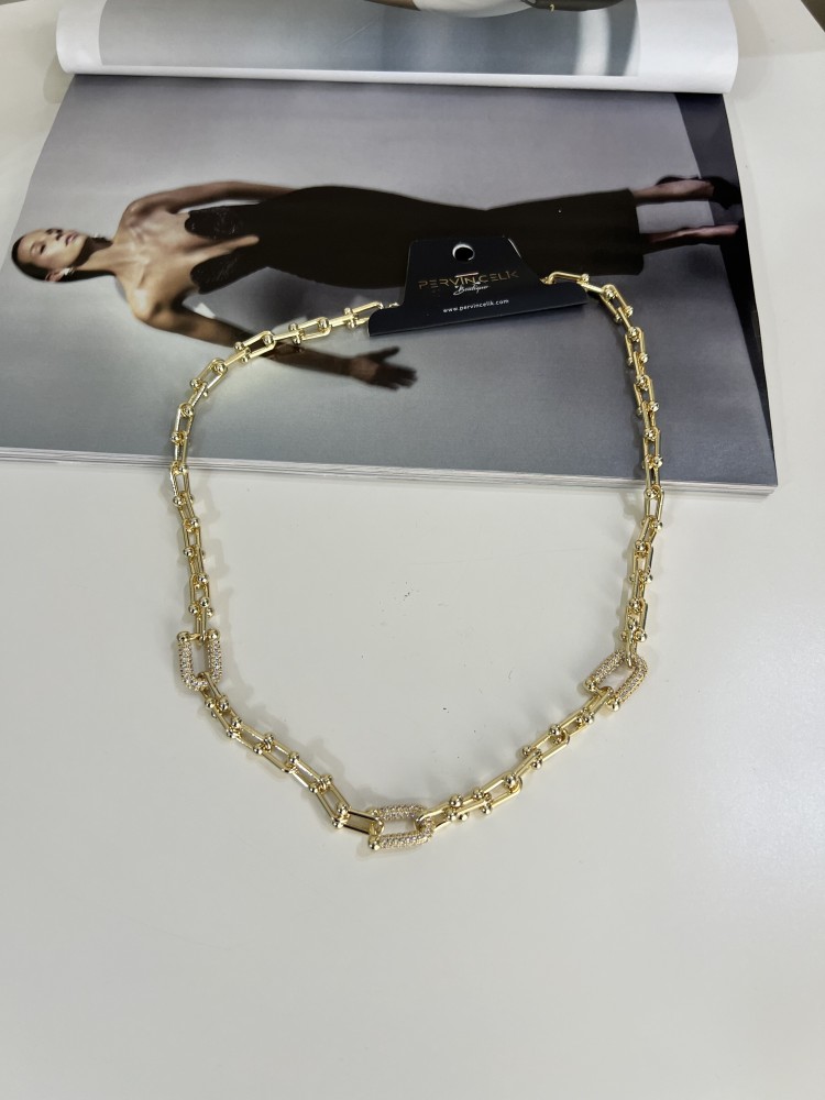 Pervin Çelik Gold Özel Vip Seri Taş Detaylı Tasarım Tarz Kolye