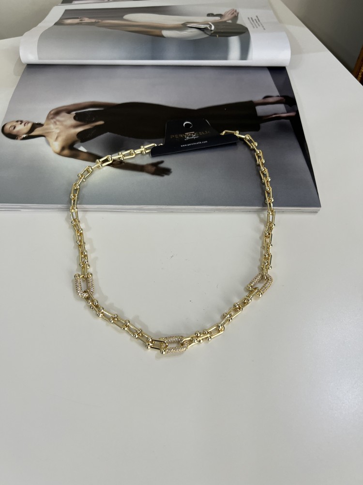 Pervin Çelik Gold Özel Vip Seri Taş Detaylı Tasarım Tarz Kolye
