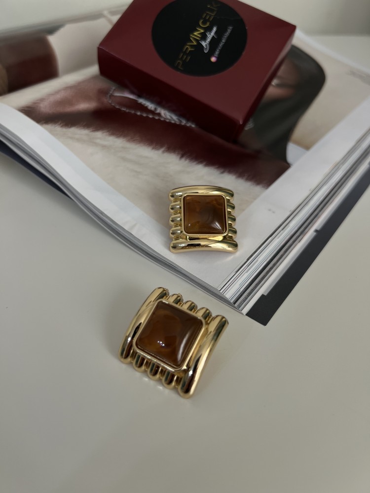 Vintage Kahverengi Gold Tasarım Hafif Tarz Küpe