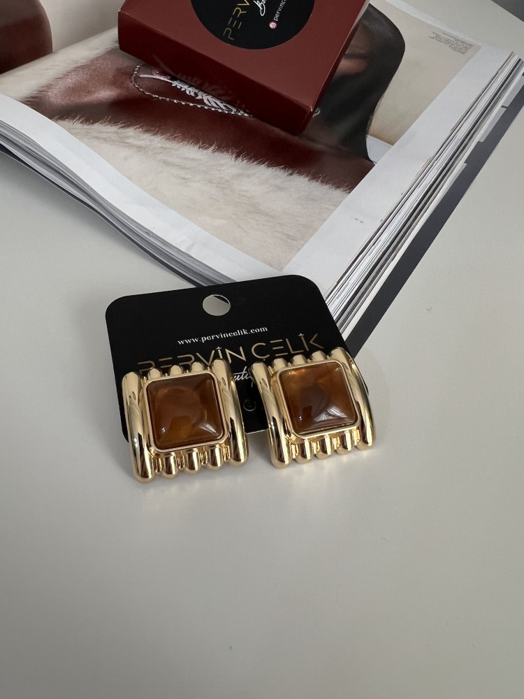 Vintage Kahverengi Gold Tasarım Hafif Tarz Küpe