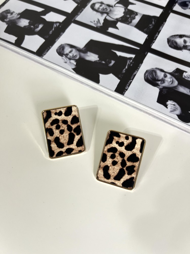 Pervin Çelik Gold Kare Leopar Küpe