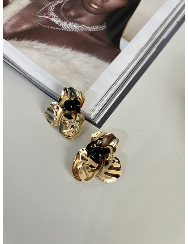 Premium Kalite Gold Siyah İnci Detaylı Çiçek Küpe