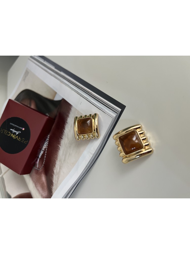 Vintage Kahverengi Gold Tasarım Hafif Tarz Küpe