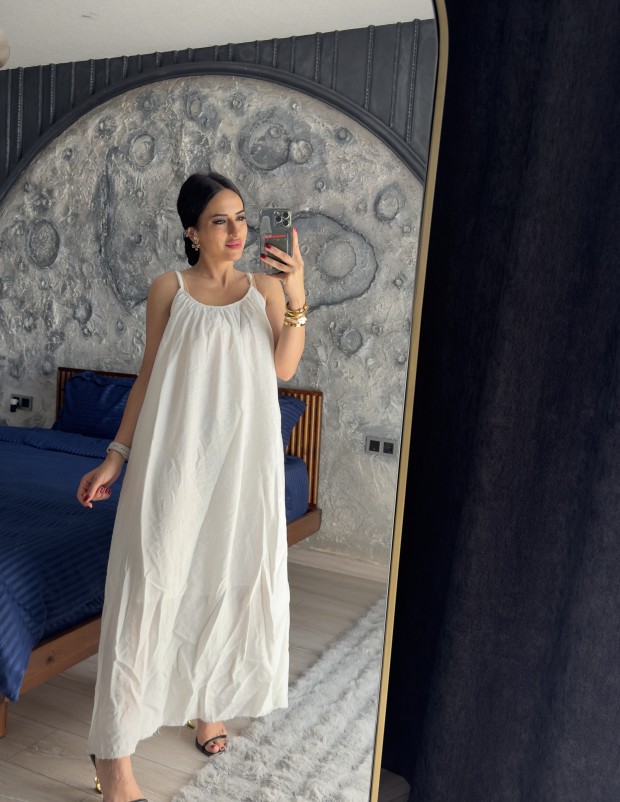 Pervin Çelik Premium Kalite Beyaz Astarlı İp Askılı Elbise……