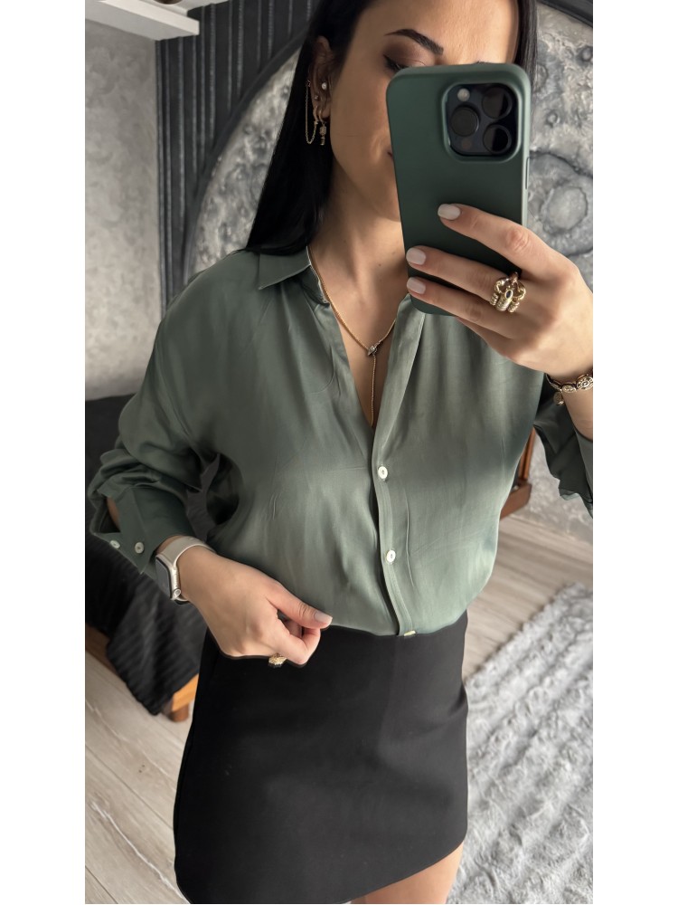 Pervin Çelik Kadın Premium Kalite Yeşil Açık Yaka Saten Gömlek