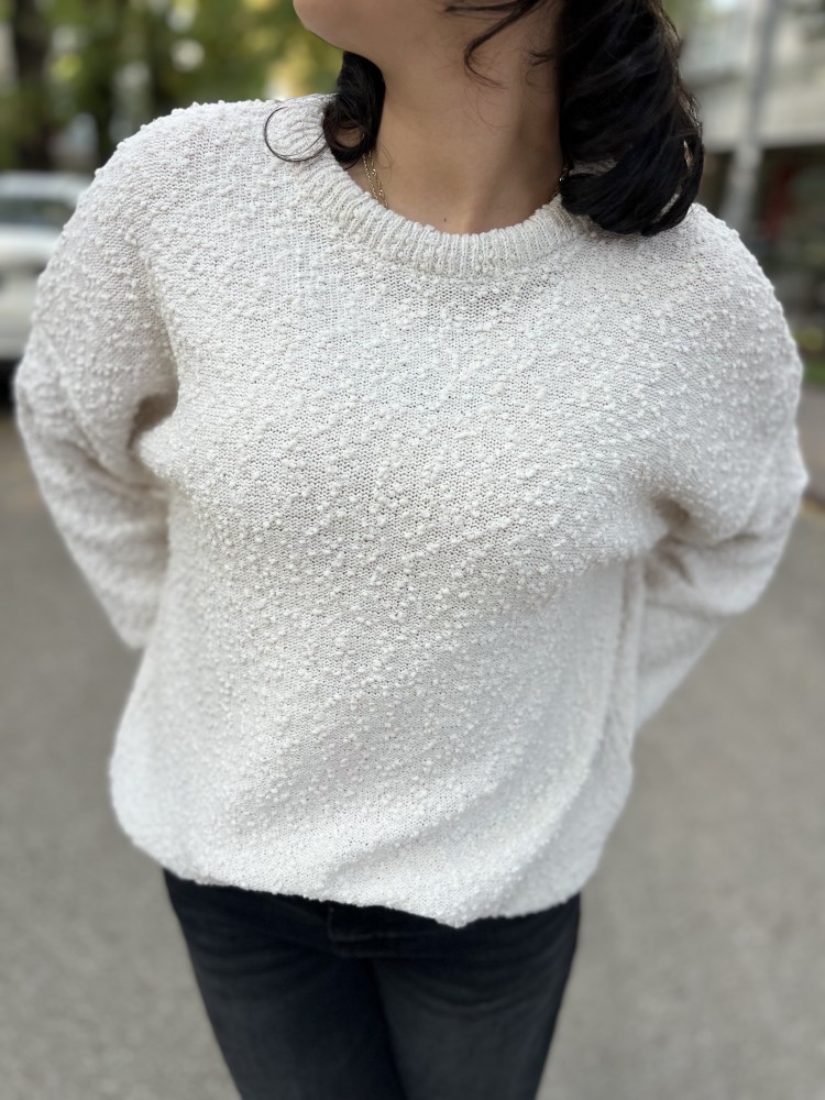 Beyaz Bisiklet Yaka Salaş Triko Kazak