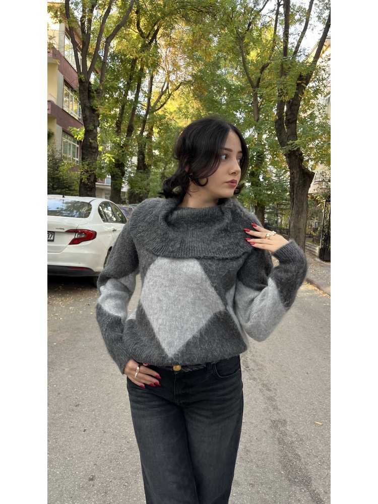 Gri Baklava Desen Şal Yaka Yumuşak Dokulu Kazak