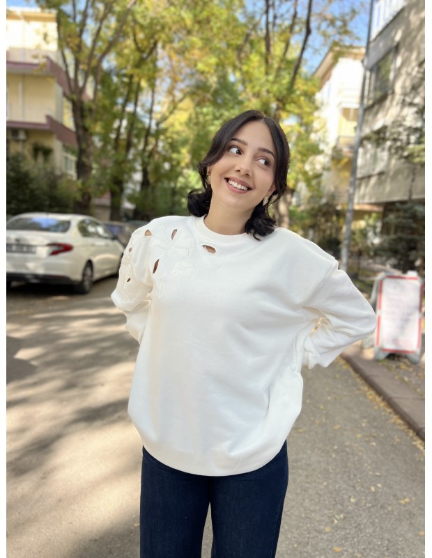 Beyaz Orijinal Marka Nakış Detaylı Sweatshirt