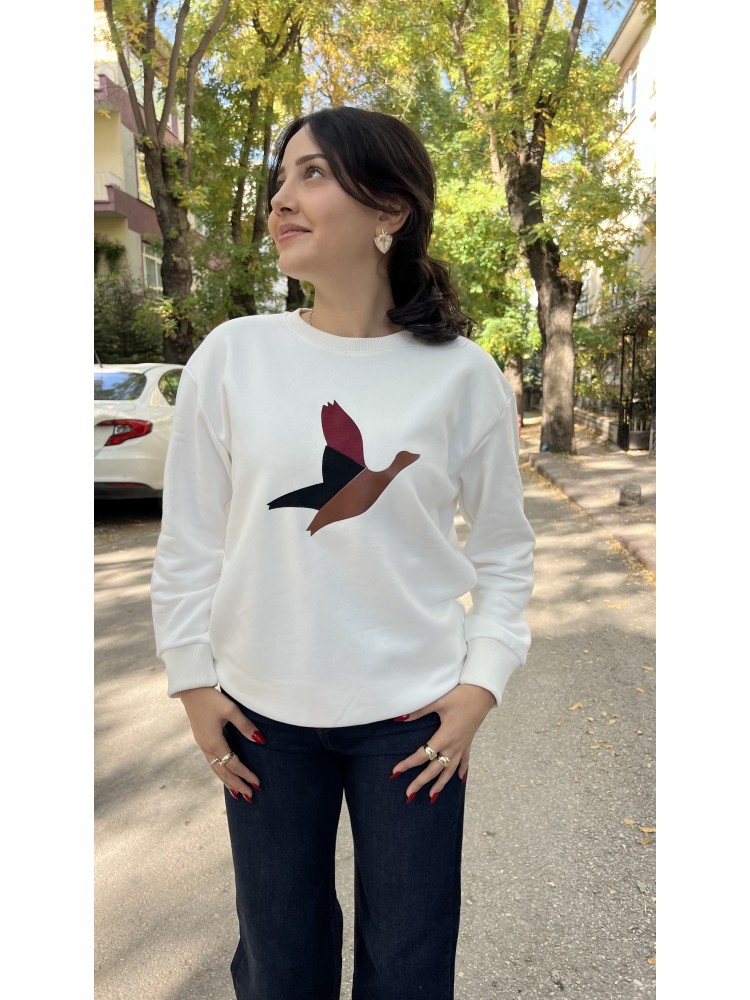 Beyaz Orijinal Marka Siyah Kuş Detaylı Sweatshirt