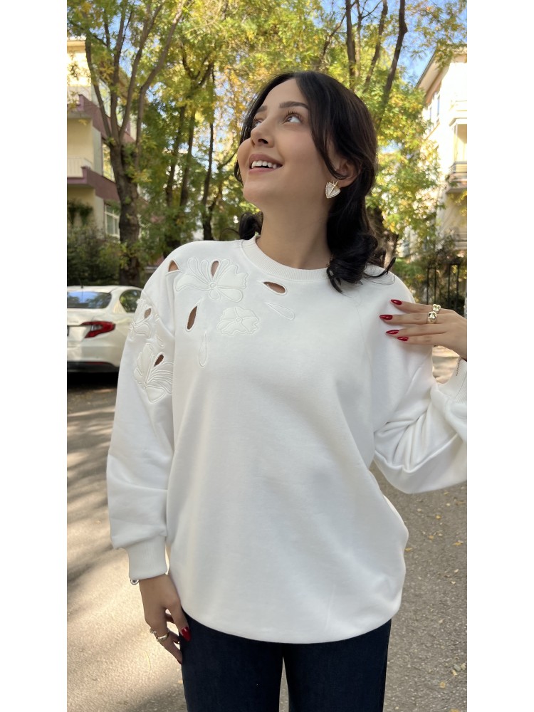 Beyaz Orijinal Marka Nakış Detaylı Sweatshirt