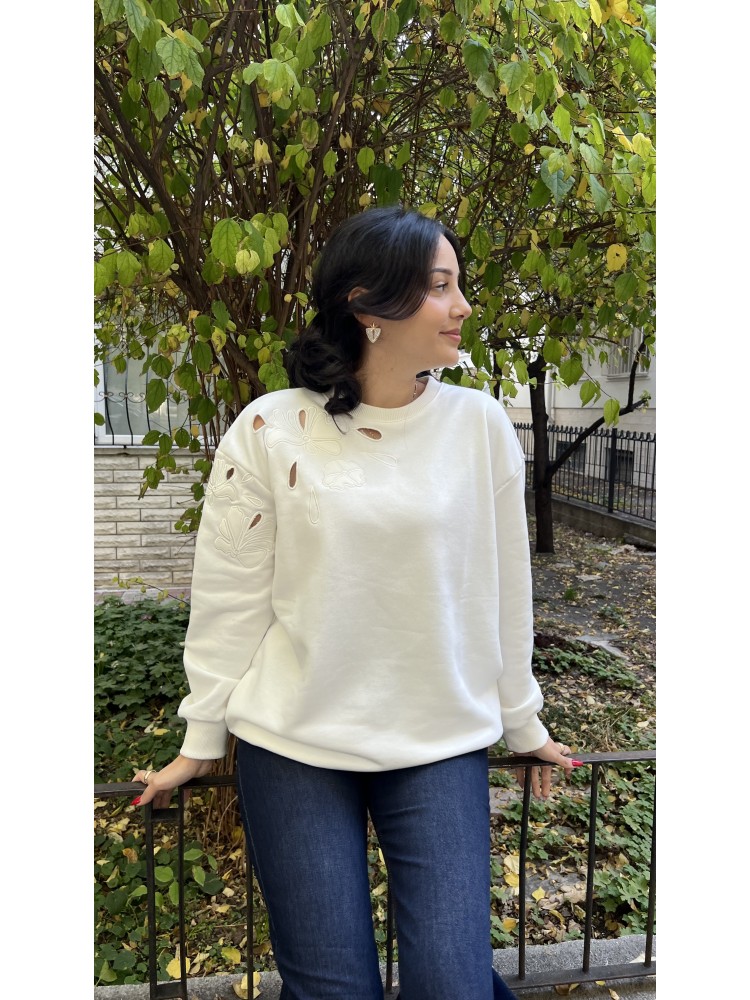 Beyaz Orijinal Marka Nakış Detaylı Sweatshirt