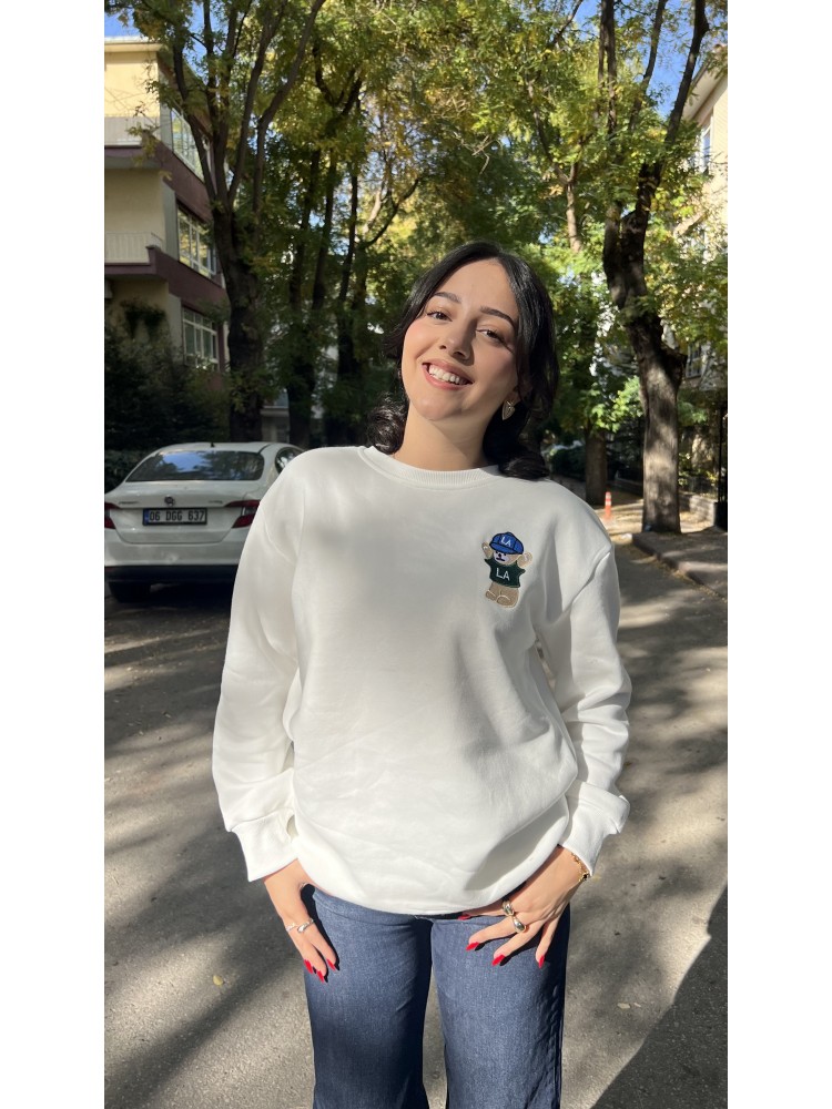 Beyaz Orijinal Marka Nakış Ayıcık Detaylı Sweatshirt
