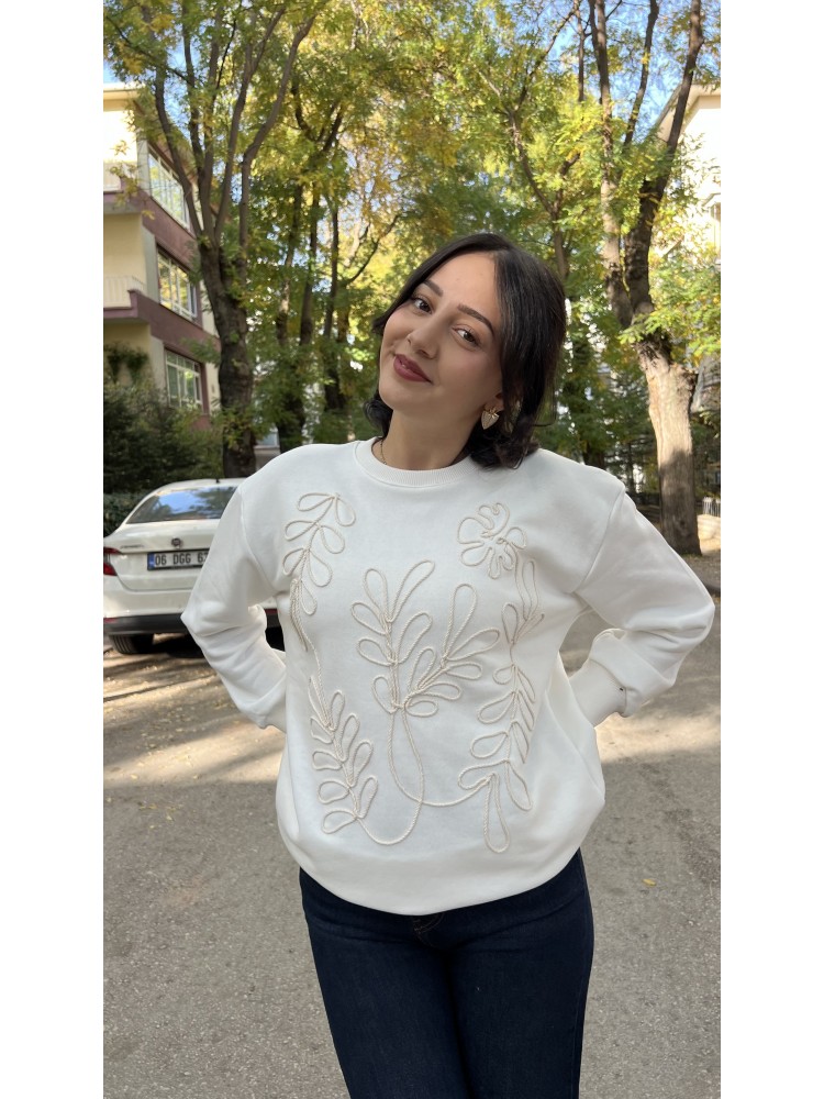 Beyaz Orijinal Marka Nakış Detaylı Sweatshirt