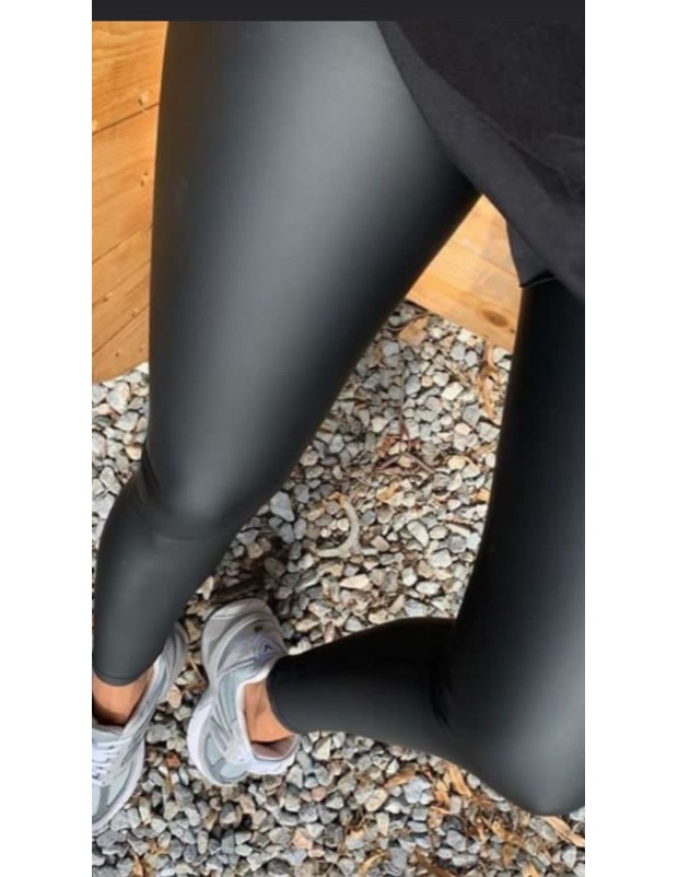 Siyah Zara Mat Şardonlu Deri Tayt